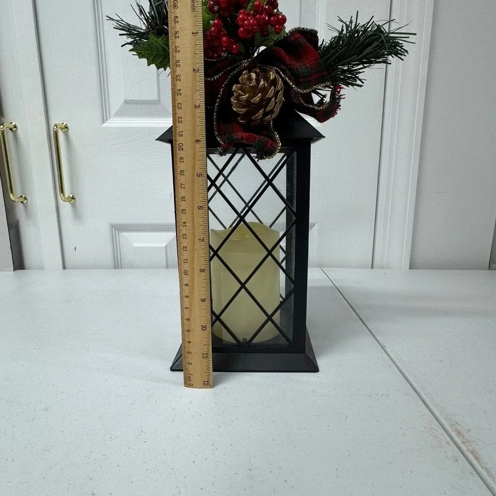 2 Black‎ Metal Led Christmas Lanterns.